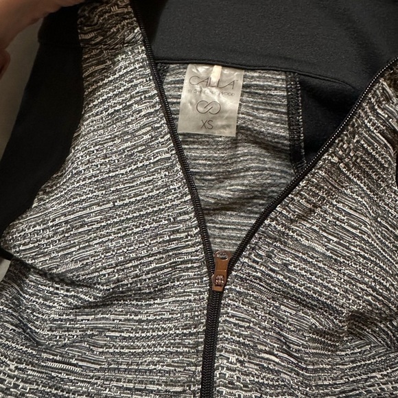 Calia by Carrie underwood quarter zip running top herringbone and black - Picture 4 of 5